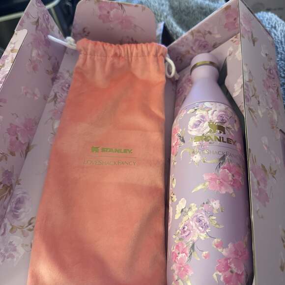 Stanley x LoveShackFancy 20oz All Day Slim Bottle Happy Thoughts - Picture 2 of 6